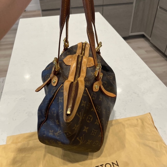 Louis Vuitton Purse - Picture 2 of 2